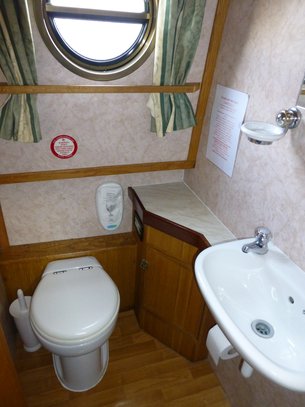 Explorer Toilet and Washbasin