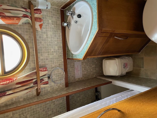 Charlotte: Bathroom One